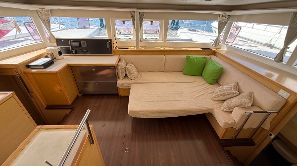2011 LAGOON 450 F OWNER’S VERSION