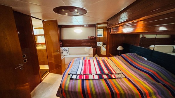 2000 SUNSEEKER MANHATTAN 64