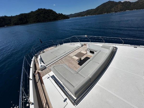 2022 AZIMUT GRANDE 27