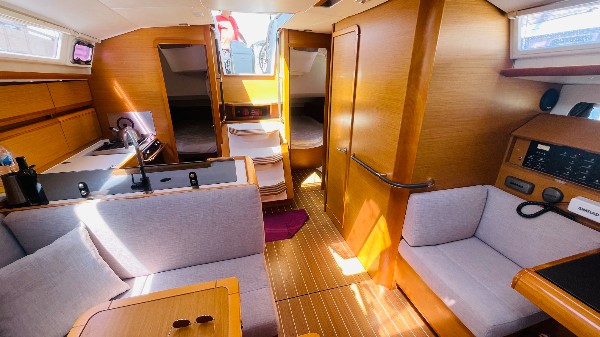 2013 JEANNEAU SUN ODYSSEY 409