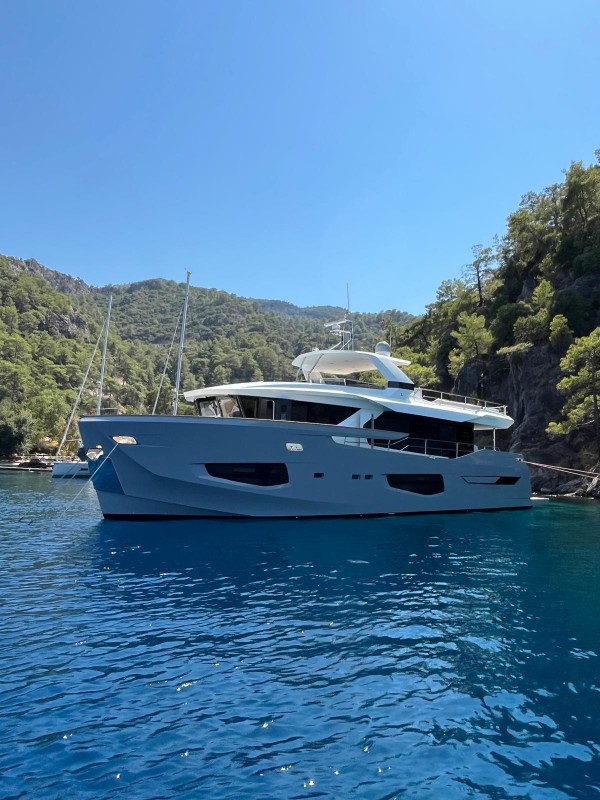 2020 NUMARINE 26 XP