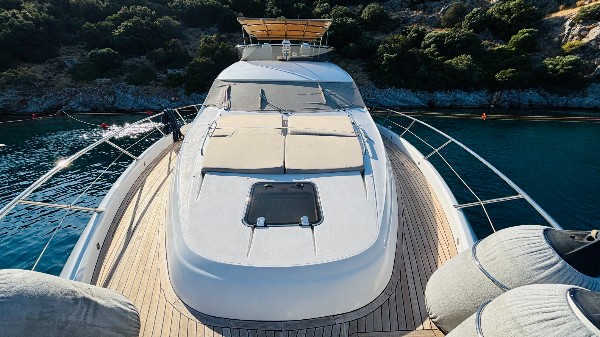 2010 SUNSEEKER MANHATTAN 70