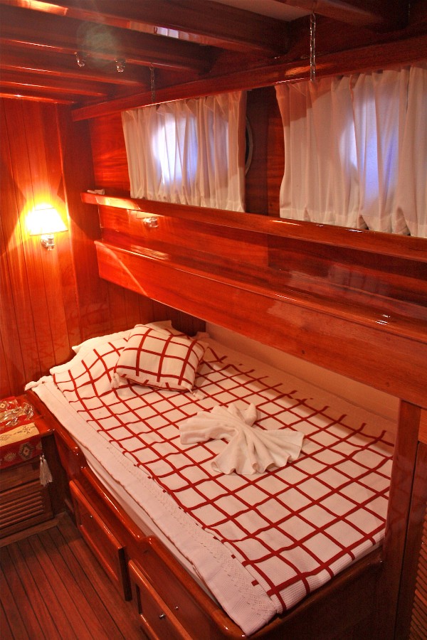 2002 LUXURY GULET 24 M