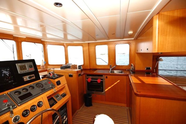 2009 TAKA YACHTS LOBSTER 18M