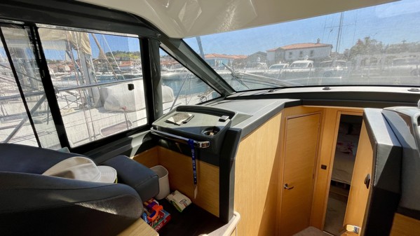2018 BAVARIA R40