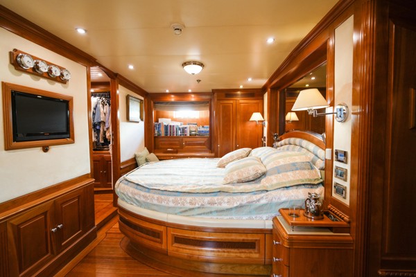 2001/2022 ROYAL DENSHIP 110 SLOOP 