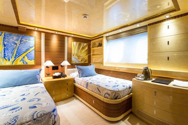 2007/2015 GOLDEN YACHTS CUSTOM 52M