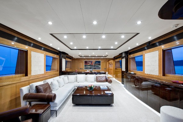 2009/2022 MOTOR YACHT 35M 