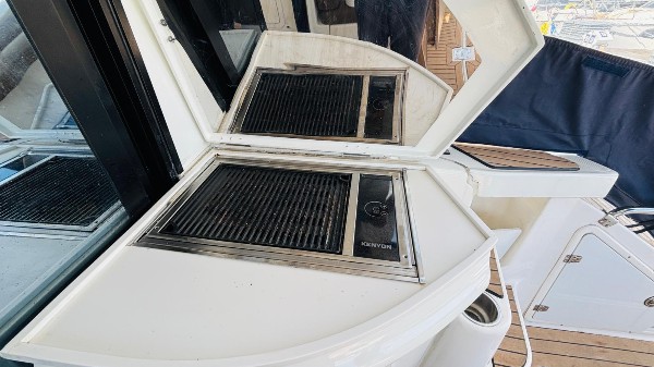 2008 REGAL COMMODORE 4460
