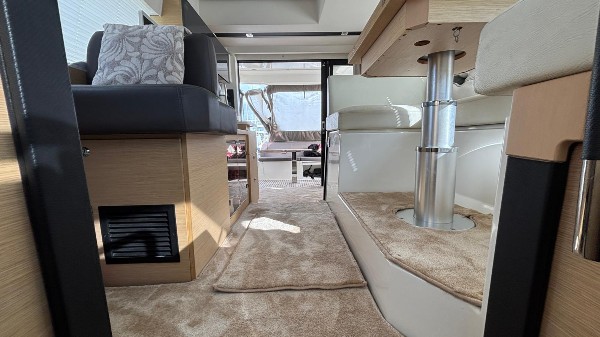 2015 PRESTIGE 420 FLY