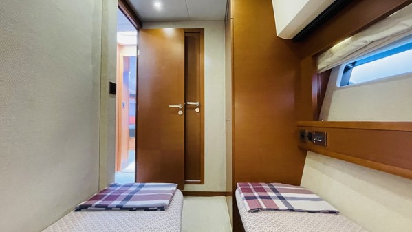 2011 PRESTIGE 60 FLY