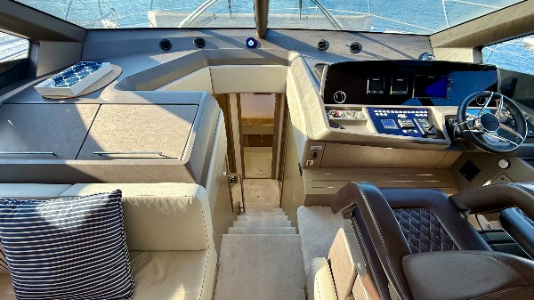 2018 SUNSEEKER MANHATTAN 52