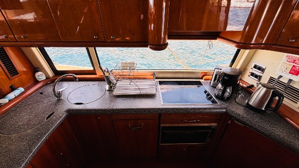 2001 SUNSEEKER MANHATTAN 64