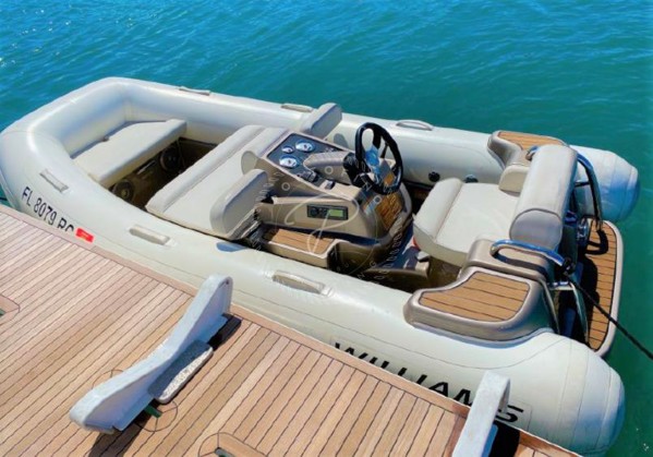 2016 AZIMUT 66 FLY