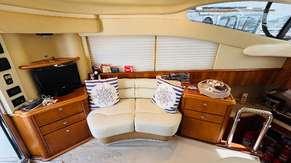 2009 AZIMUT 42 FLY
