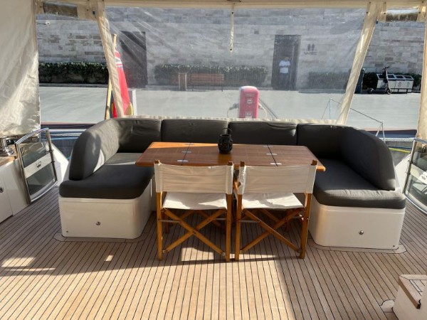 2016 PRINCESS 72 FLY