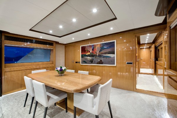 2009/2022 MOTOR YACHT 35M 