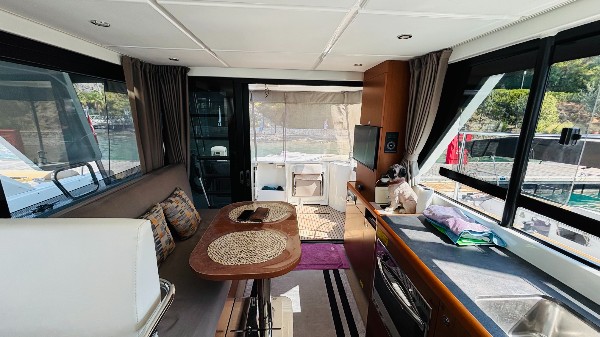 2018 BENETEAU SWIFT TRAWLER 30