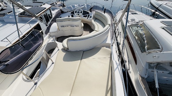 2009 AZIMUT 42 FLY