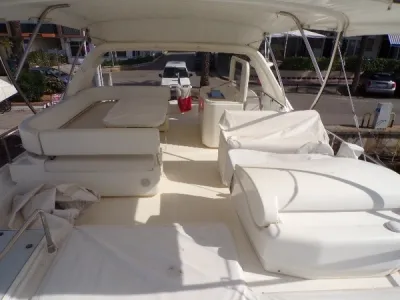2009 FERRETTI YACHTS 630