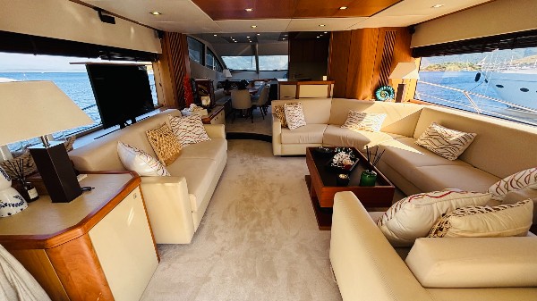 2010 SUNSEEKER MANHATTAN 70