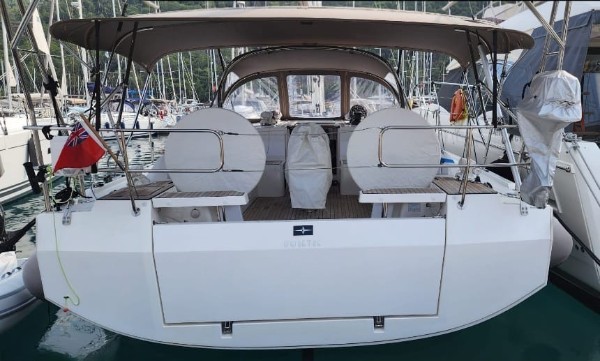 2025 BAVARIA C42