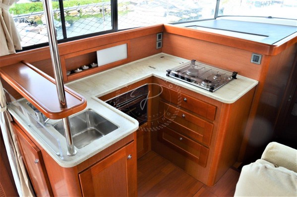 2015 BENETEAU SWIFT TRAWLER 44