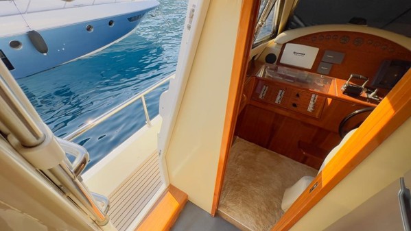 2002 FERRETTI 680 