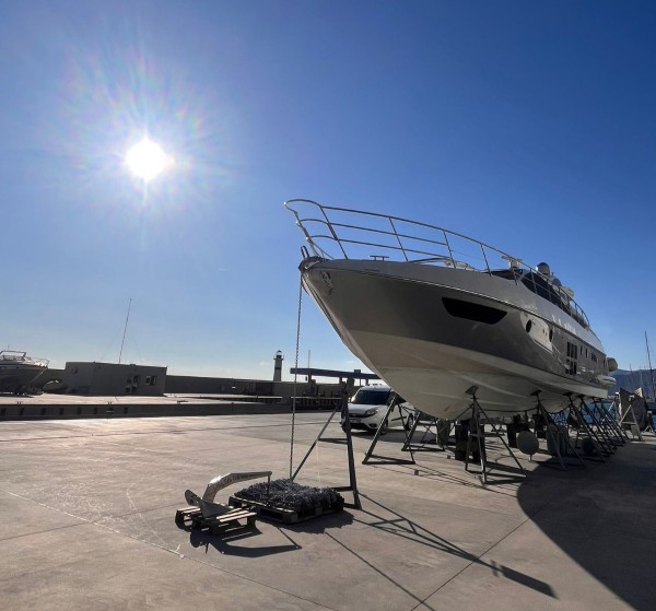 2012 AZIMUT 62S