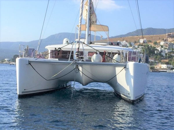 2011 LAGOON 450 F