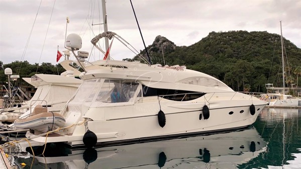 2009 NUMARINE 55 FLY