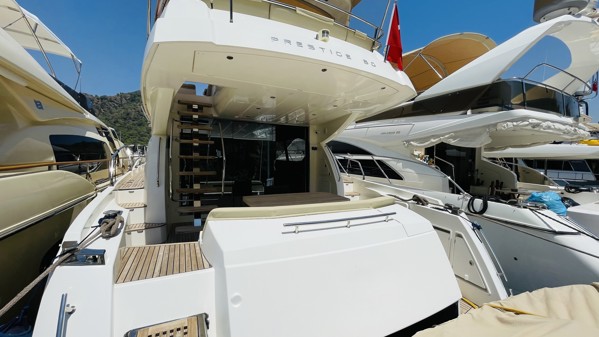 2011 PRESTIGE 60 FLY