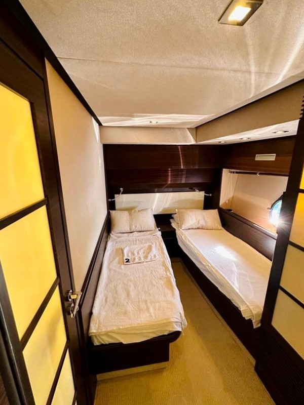 2012 AZIMUT 62S