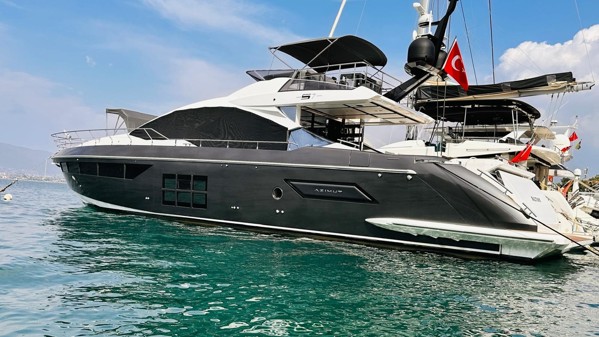 2019 AZIMUT S7