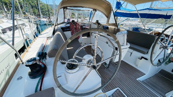 2013 JEANNEAU SUN ODYSSEY 409