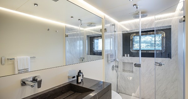 2024 MOTOR YACHT 37 M