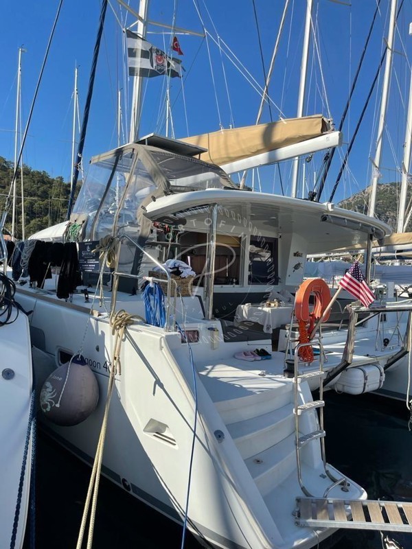 2010 LAGOON 400