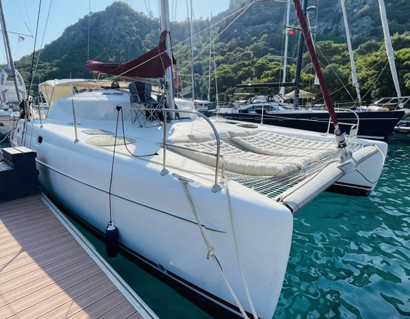 2005 FOUNTAINE PAJOT ATHENA 38