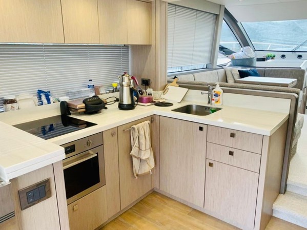 2020 SUNSEEKER MANHATTAN 52