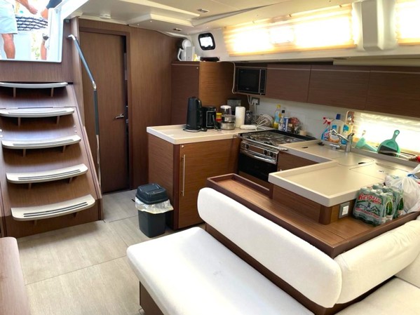2021 BENETEAU OCEANIS 51.1