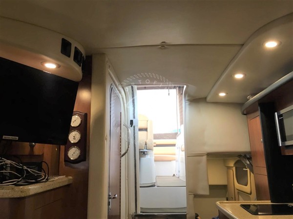 2011 RINKER 280 EC