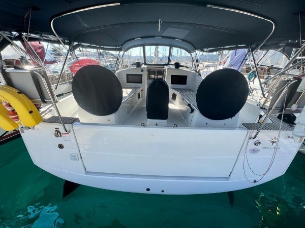2020 JEANNEAU SUN ODYSSEY 410