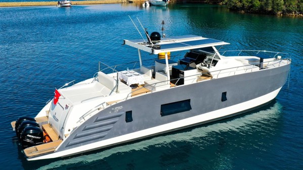 CUSTOM 16M