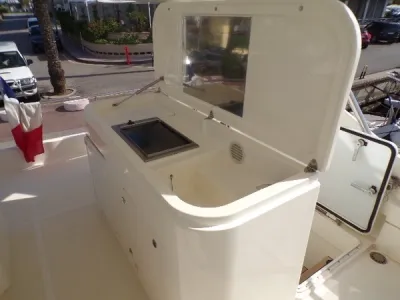 2009 FERRETTI YACHTS 630