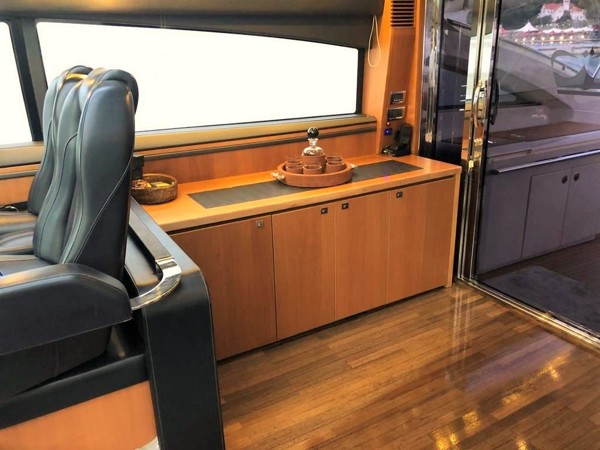 2011 PRINCESS V62