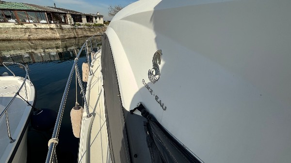 2011 BENETEAU GT 38