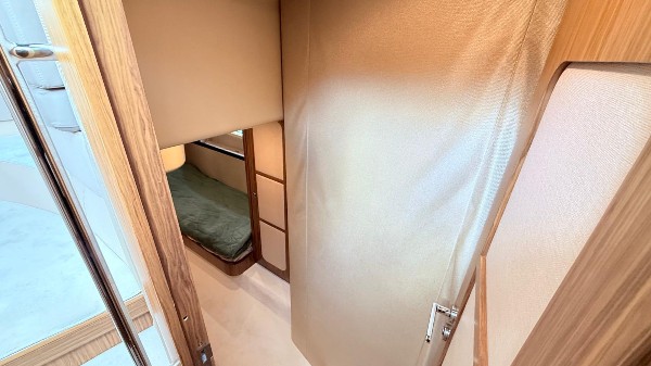 2015 AZIMUT MAGELLANO 43