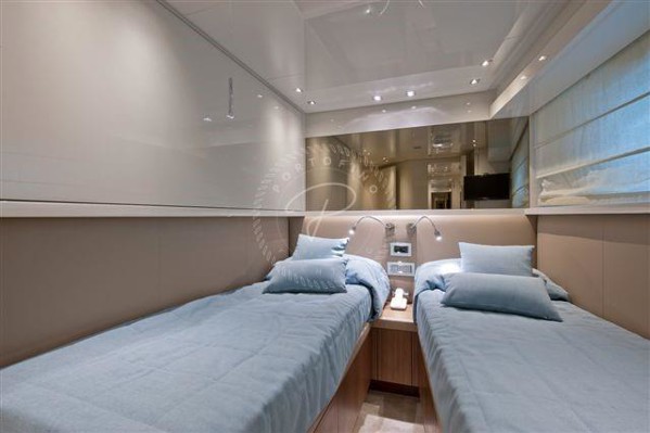2012 SANLORENZO SL82