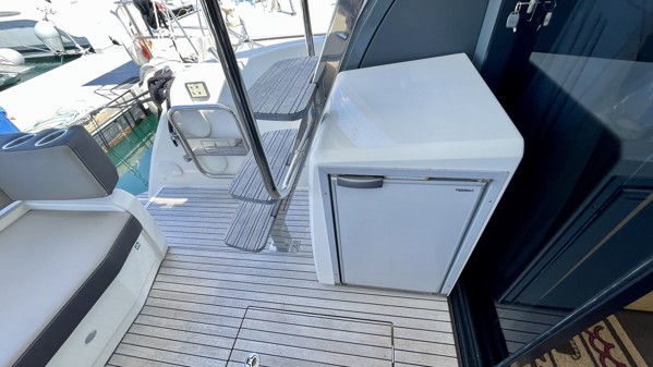 2018 BAVARIA R40