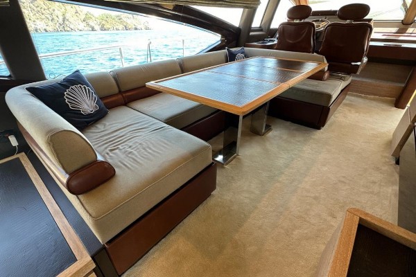 2010 AZIMUT 70